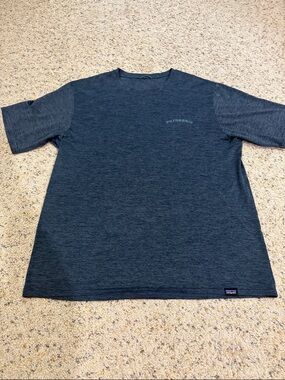 Patagonia Men’s Capilene Cool Daily Short Sleeve Tee Mountains size Small